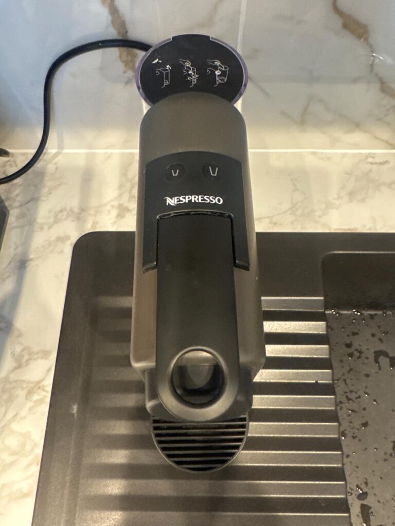 La Suite Romaine à Nîmes : cafetière Nespresso