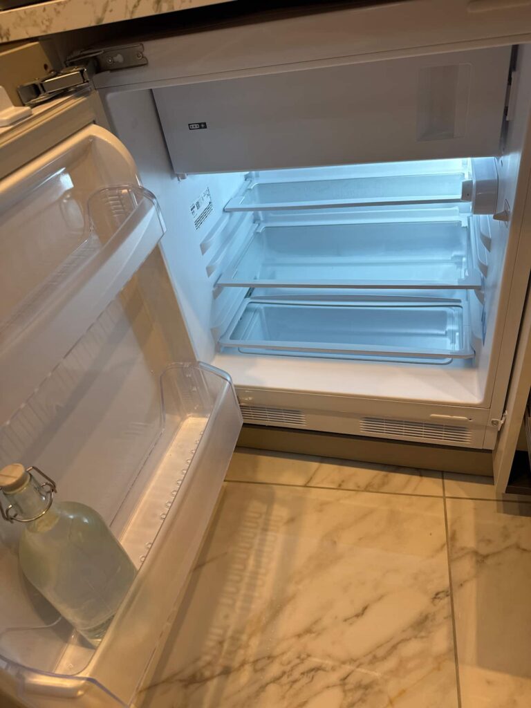 La Suite Romaine à Nîmes : cuisine équipée, réfrigérateur