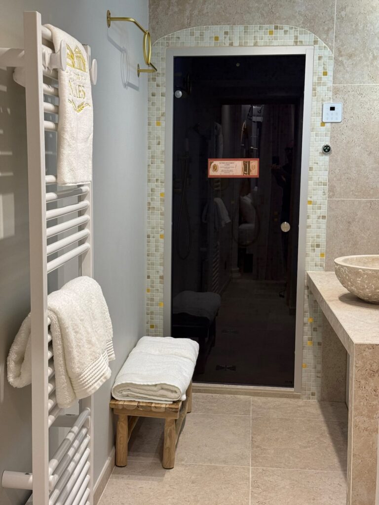 Les Thermes Romains à Nîmes : porte du hammam